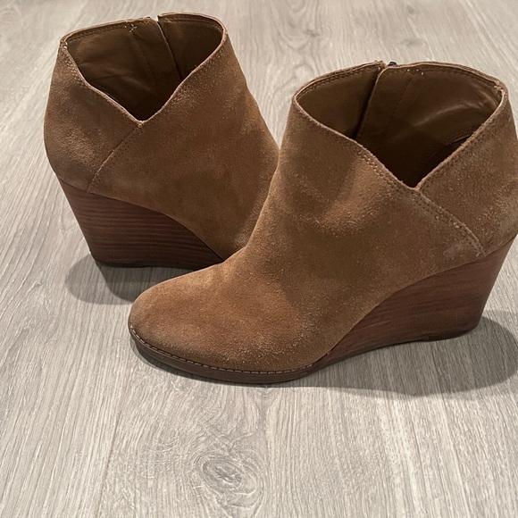 Lucky Brand Tan Suede Ankle Boots - Picture 1 of 8